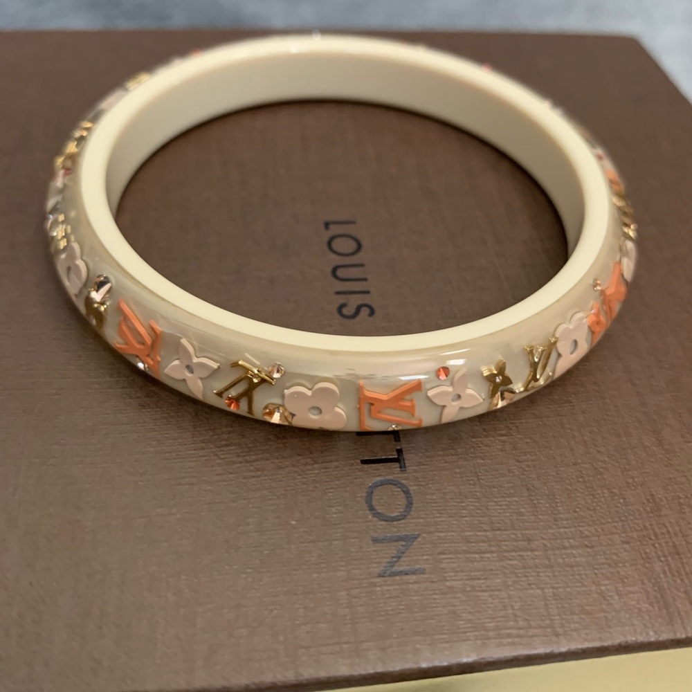 LV bangle